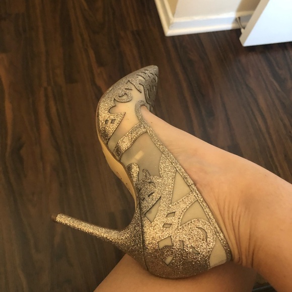 Jessica Simpson Liereena 2 Mesh Pointed Toe Cutout Pumps - Picture 8 of 8